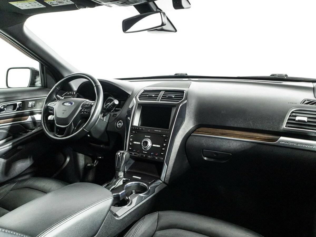 Купить Ford Explorer, 2018, 130 995 км, фото №9