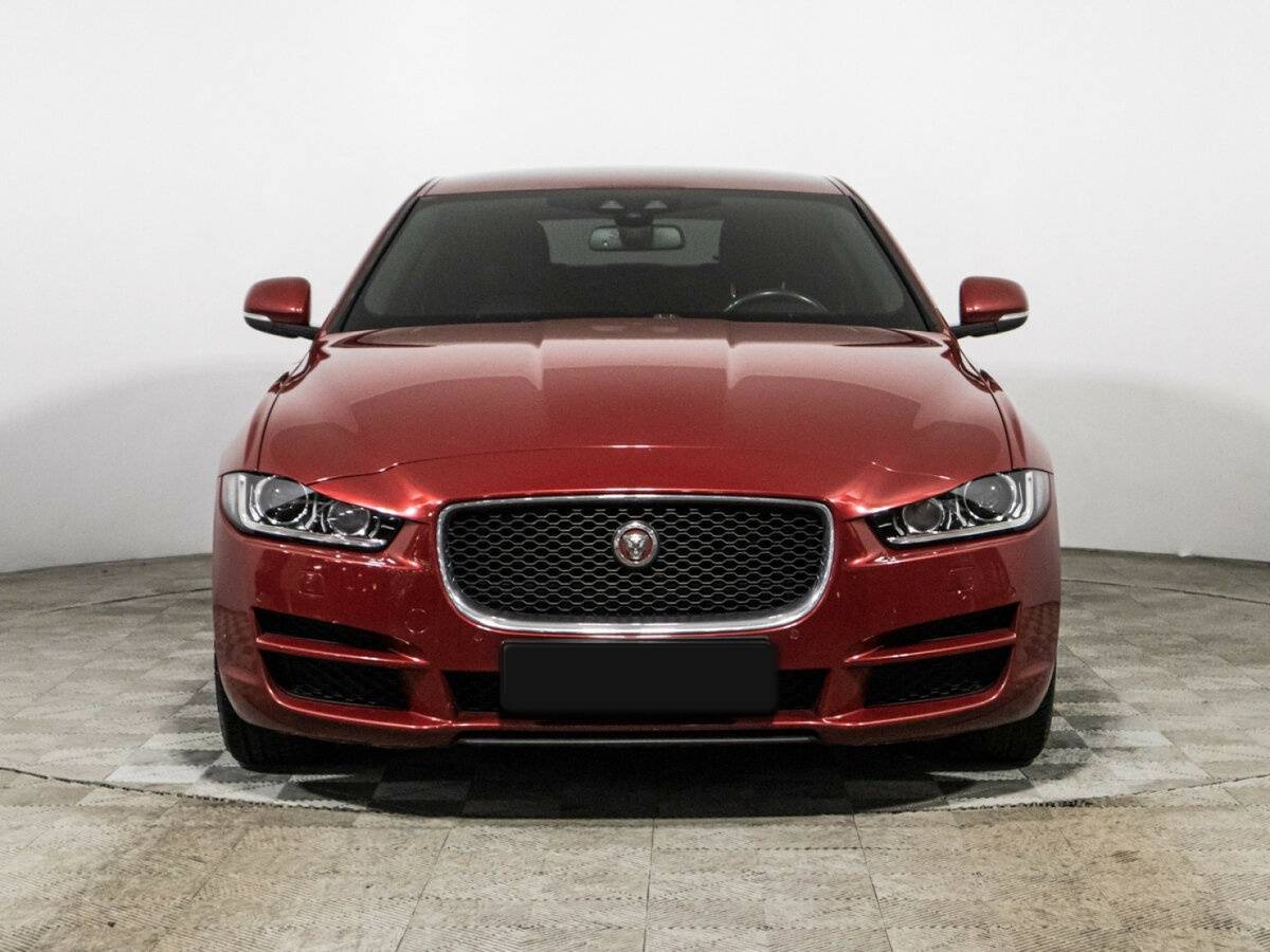 Jaguar XE