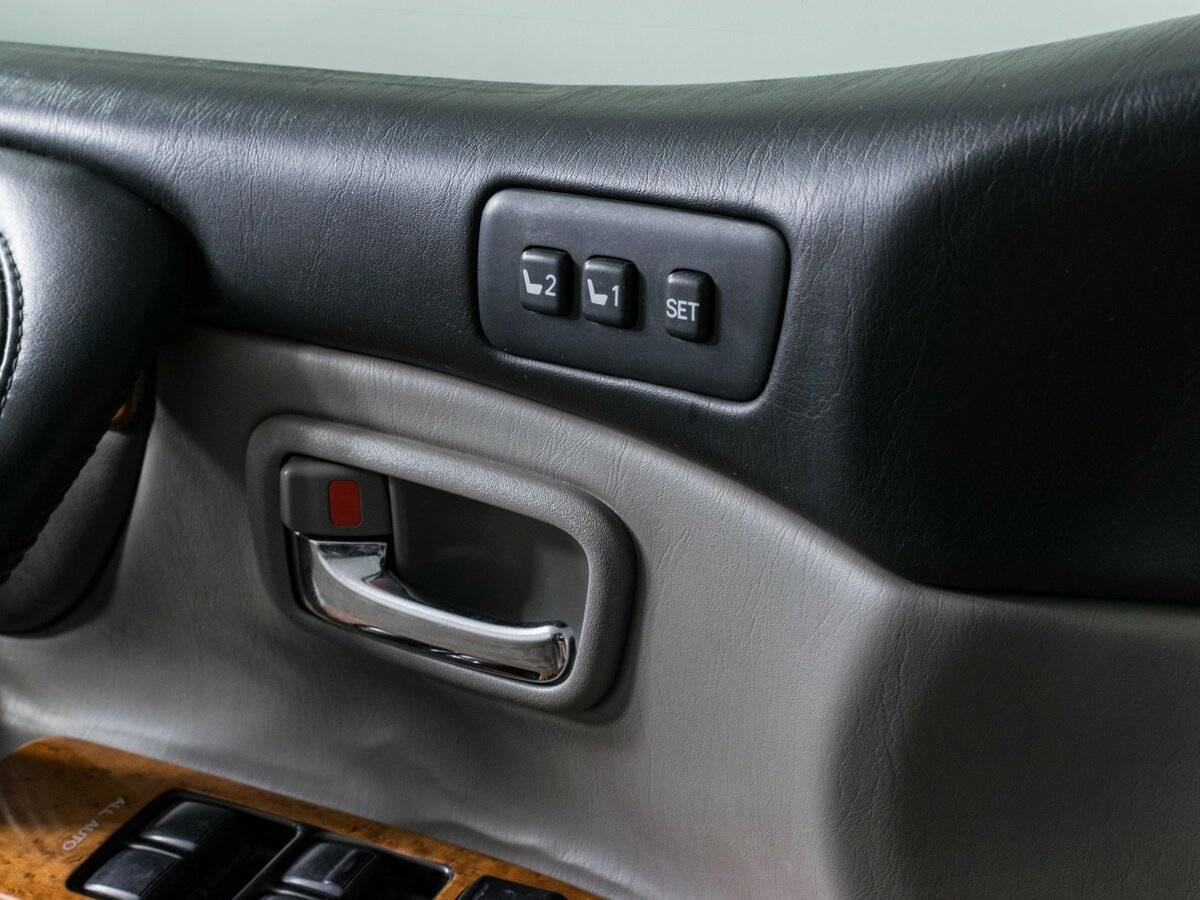 Купить Lexus LX 470, 2006, 316 235 км, фото №17