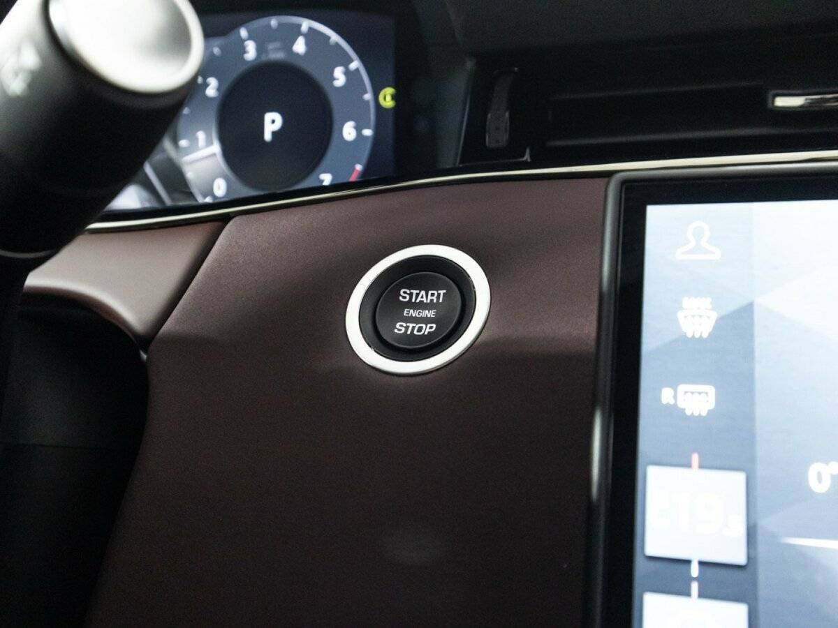 Купить Land Rover Range Rover Evoque P250 MHEV Long, 2024, 7 958 км, фото №24