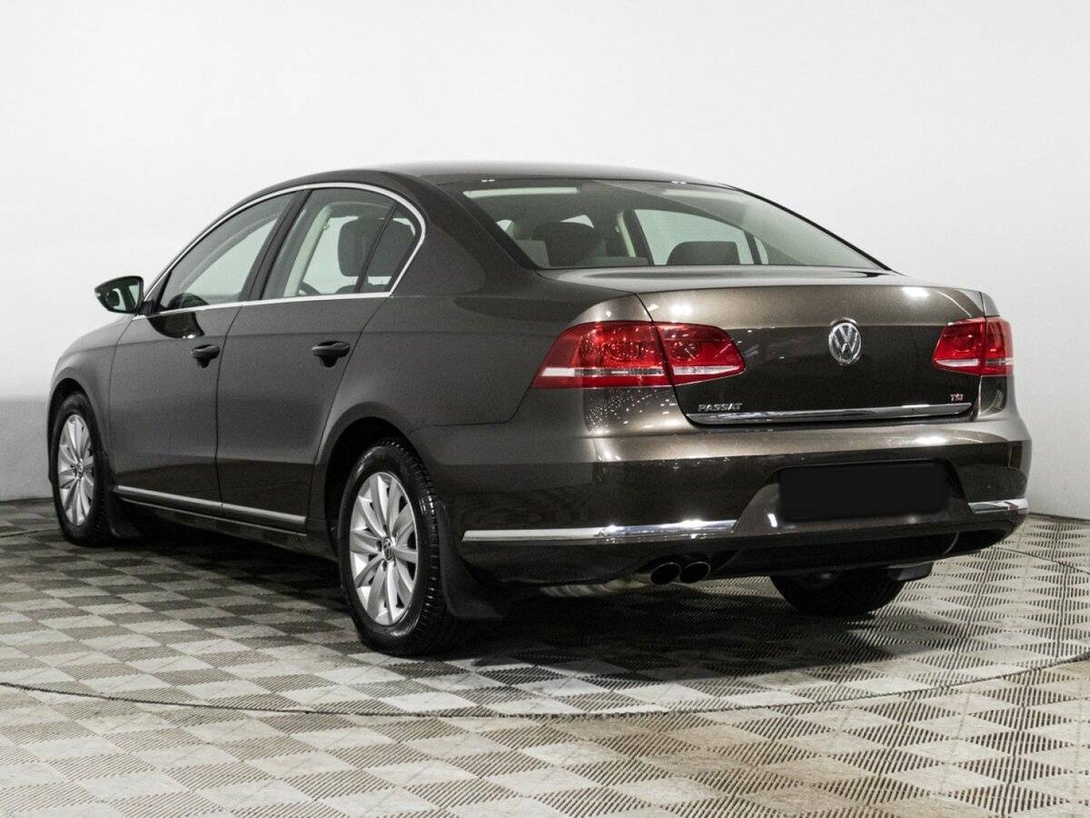 Купить Volkswagen Passat, 2011, 229 885 км, фото №7