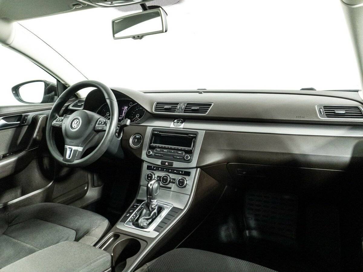 Купить Volkswagen Passat, 2011, 229 885 км, фото №9