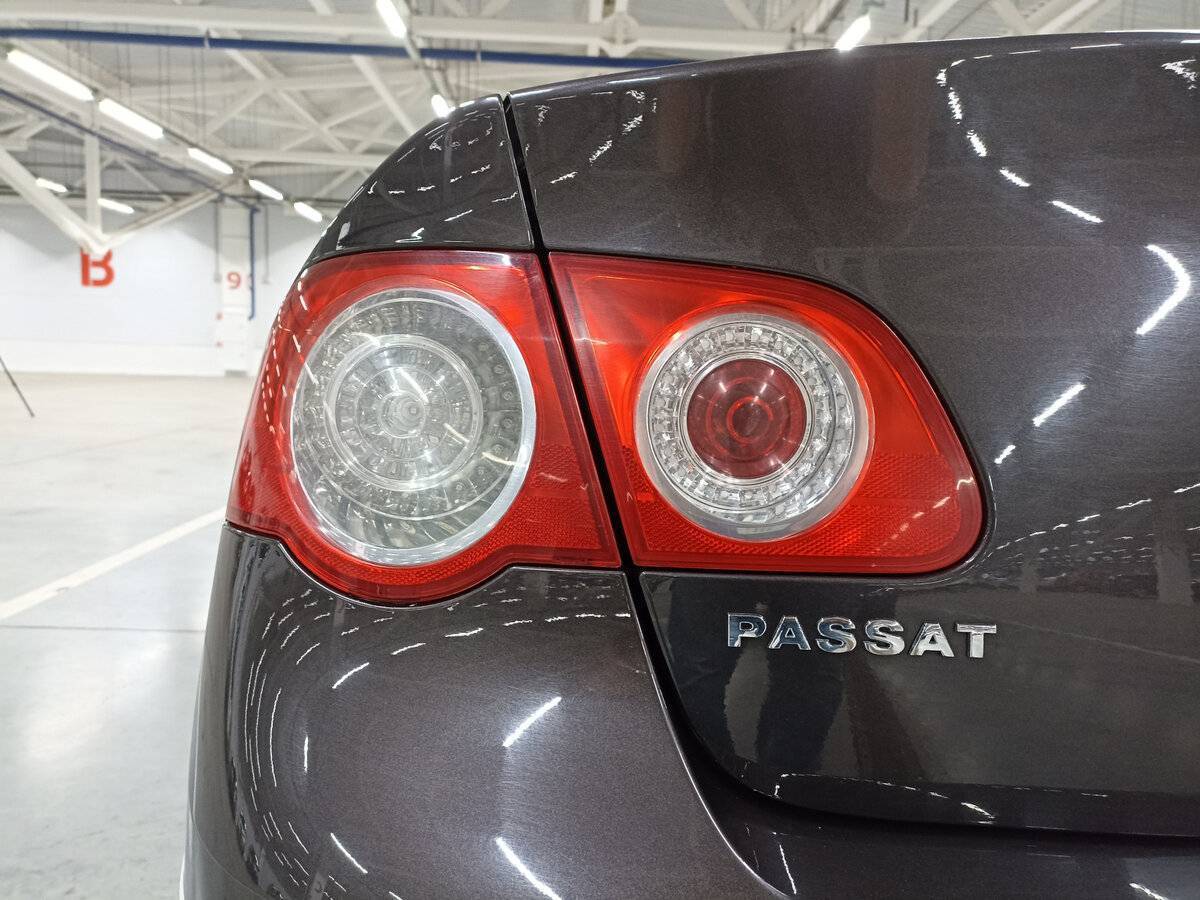 Купить Volkswagen Passat, 2010, 150 956 км, фото №9