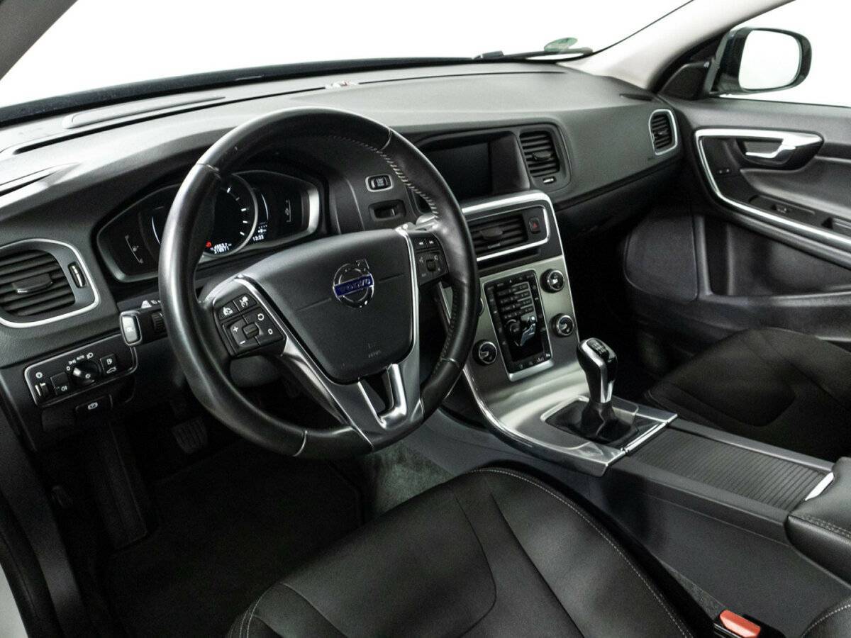 Купить Volvo V60 Cross Country, 2018, 218 570 км, фото №11