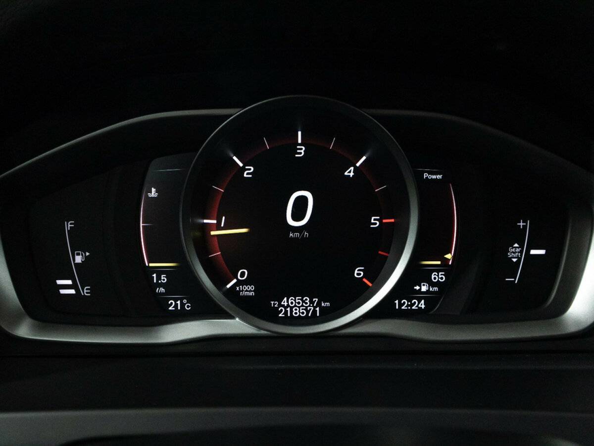 Купить Volvo V60 Cross Country, 2018, 218 570 км, фото №12