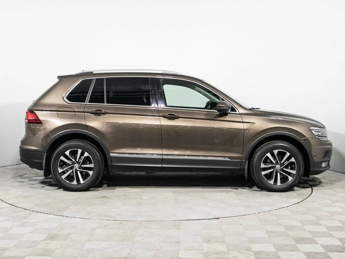 Купить Volkswagen Tiguan, 2019, 69 371 км, фото №4