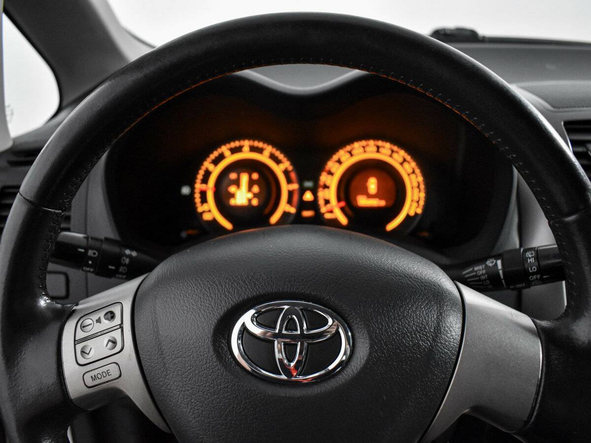 Купить Toyota Auris, 2008, 185 091 км, фото №16
