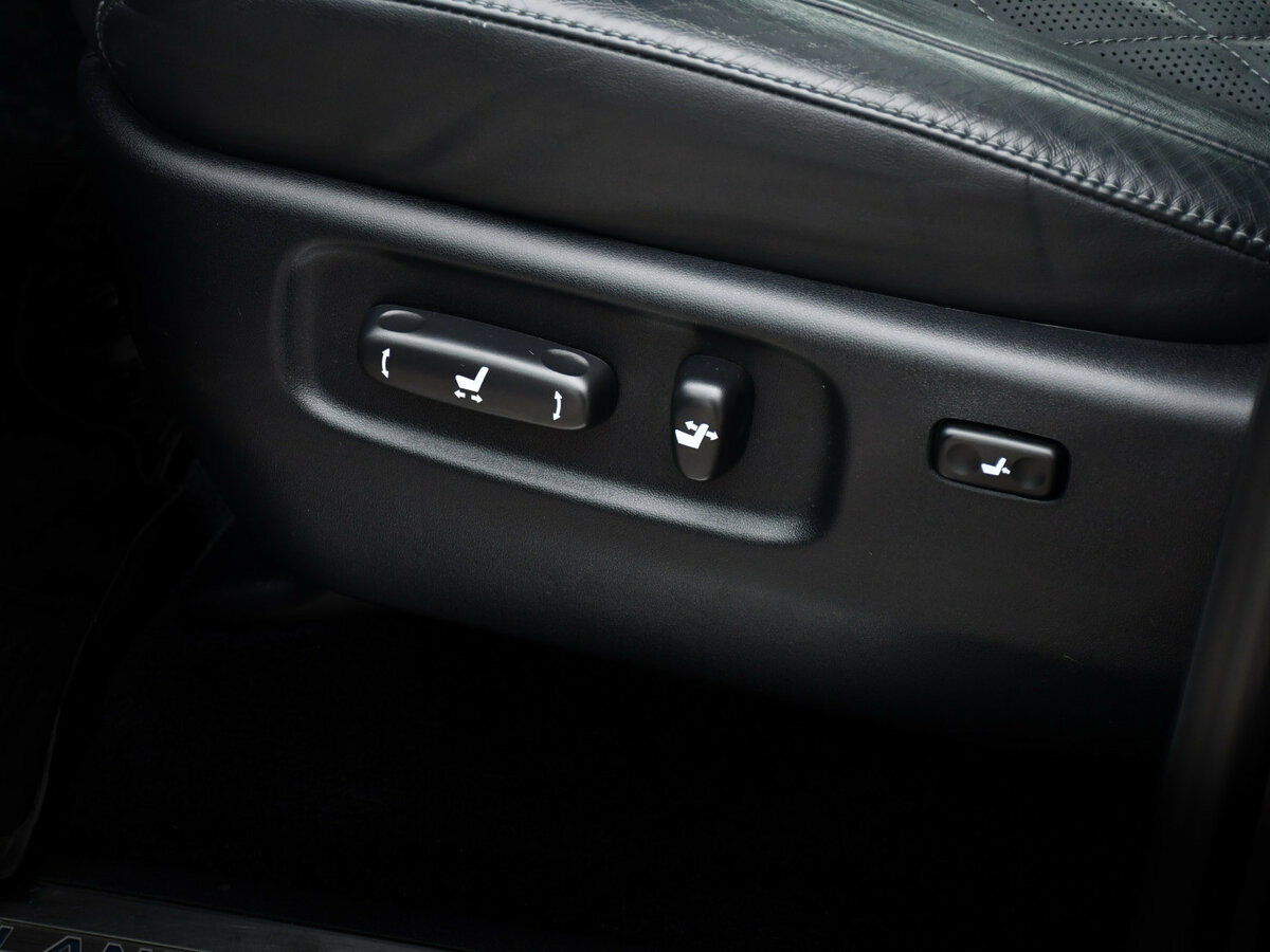 Купить Toyota Land Cruiser 200 Series Рестайлинг 2, 2017, 56 260 км, фото №18