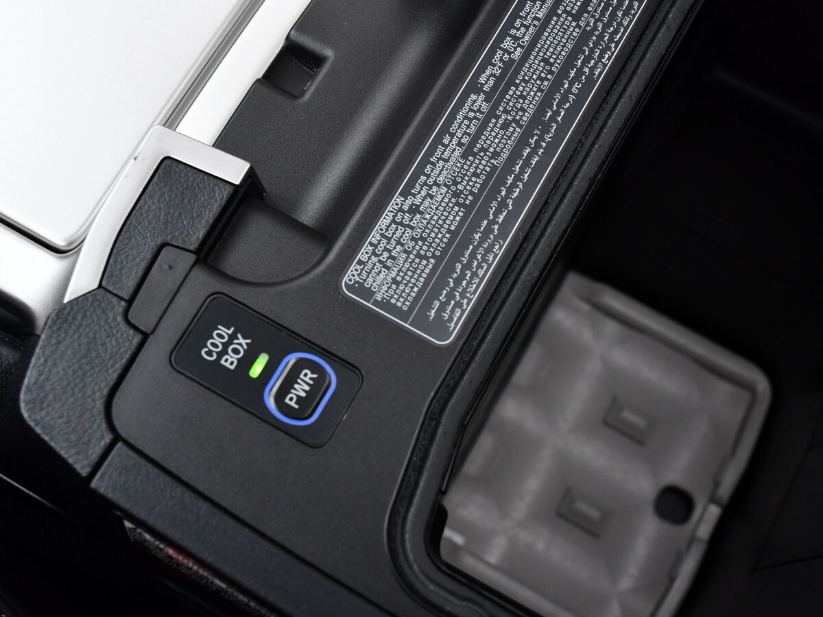 Купить Toyota Land Cruiser 200 Series Рестайлинг 2, 2017, 56 260 км, фото №29