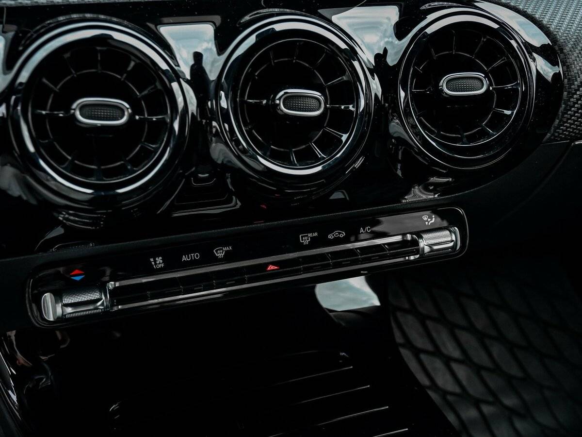 Купить Mercedes-Benz A-Класс 200 IV (W177), 2019, 79 377 км, фото №16