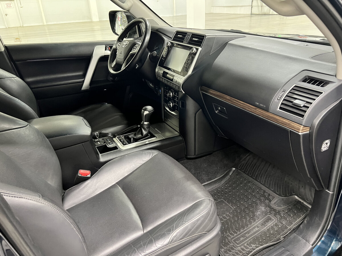 Купить Toyota Land Cruiser Prado 150 Series Рестайлинг 2, 2017, 209 089 км, фото №11