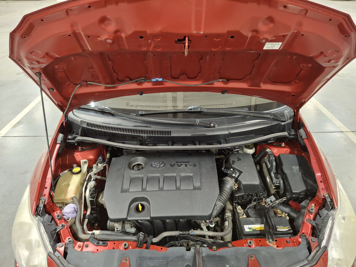 Купить Toyota Auris I Рестайлинг, 2010, 257 704 км, фото №9