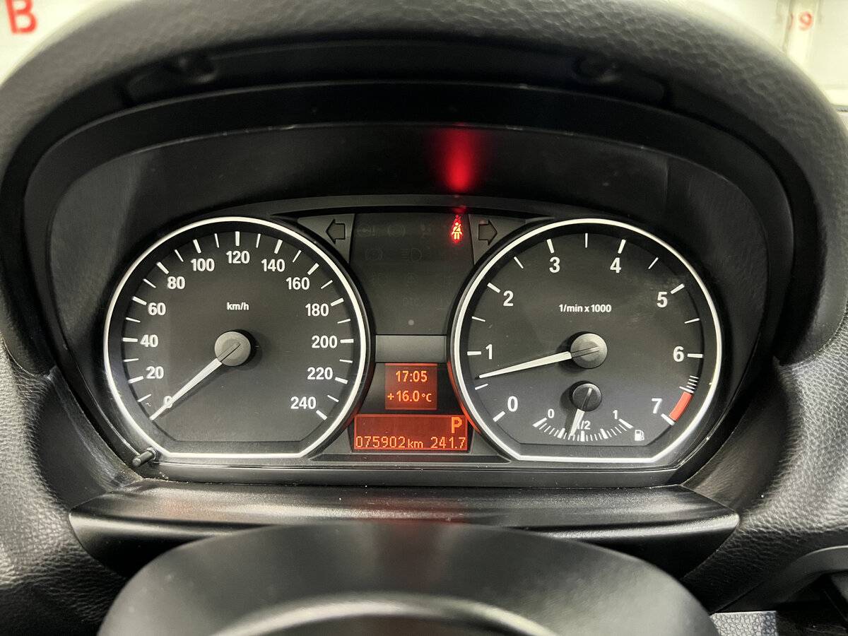 Купить BMW 1 серии 120i I (E81/E82/E87/E88) Рестайлинг, 2008, 75 902 км, фото №12