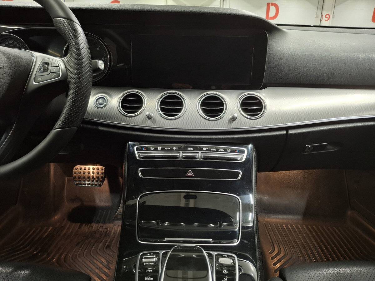 Купить Mercedes-Benz E-Класс 220 d V (W213, S213, C238), 2018, 103 756 км, фото №14