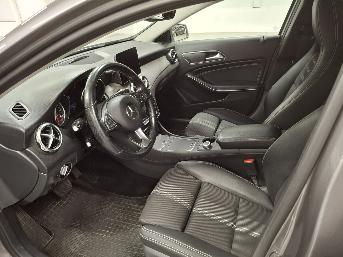 Купить Mercedes-Benz GLA 200 I (X156) Рестайлинг, 2018, 199 891 км, фото №16
