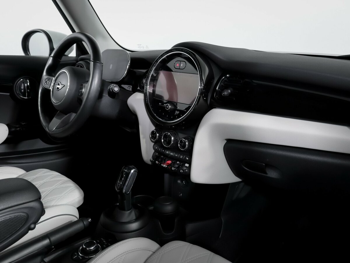 Купить Mini Hatch Cooper III (F55/F56) Рестайлинг 2, 2021, 63 178 км, фото №7