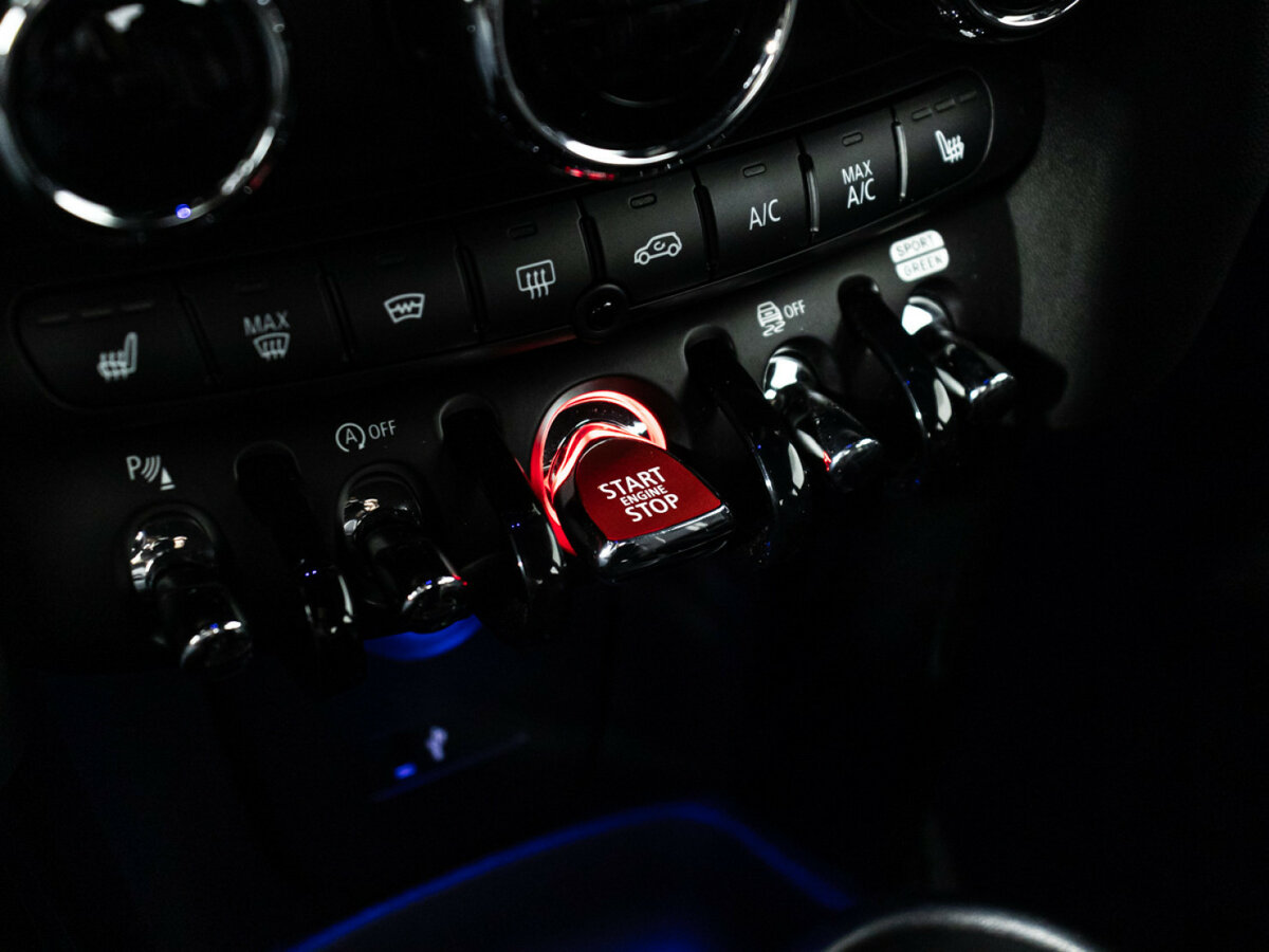 Купить Mini Hatch JCW III (F55/F56) Рестайлинг, 2020, 85 838 км, фото №15