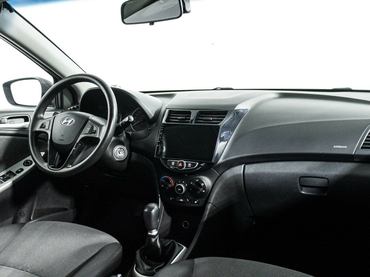 Купить Hyundai Solaris I, 2011, 179 827 км, фото №9