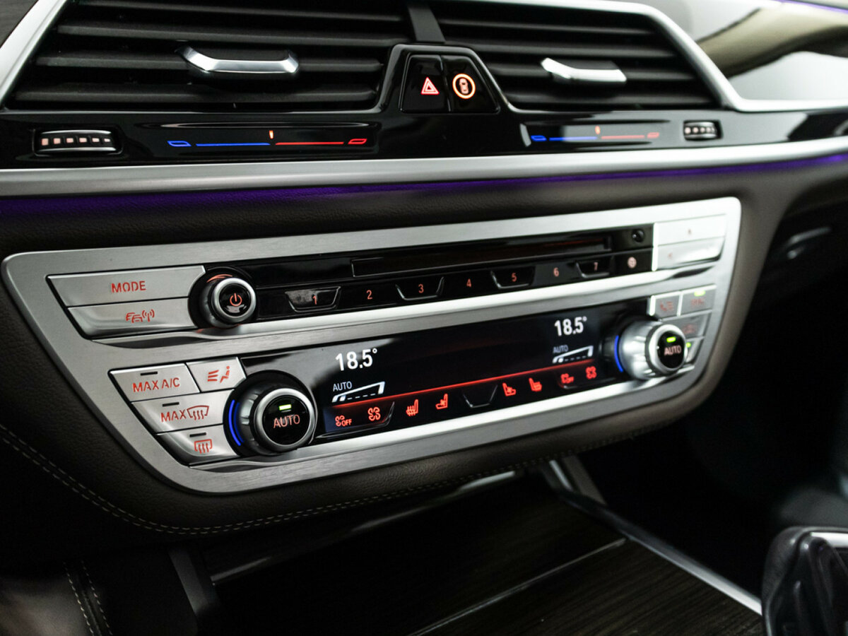 Купить BMW 7 серии Long 730Ld xDrive VI (G11/G12) Рестайлинг, 2019, 48 339 км, фото №25