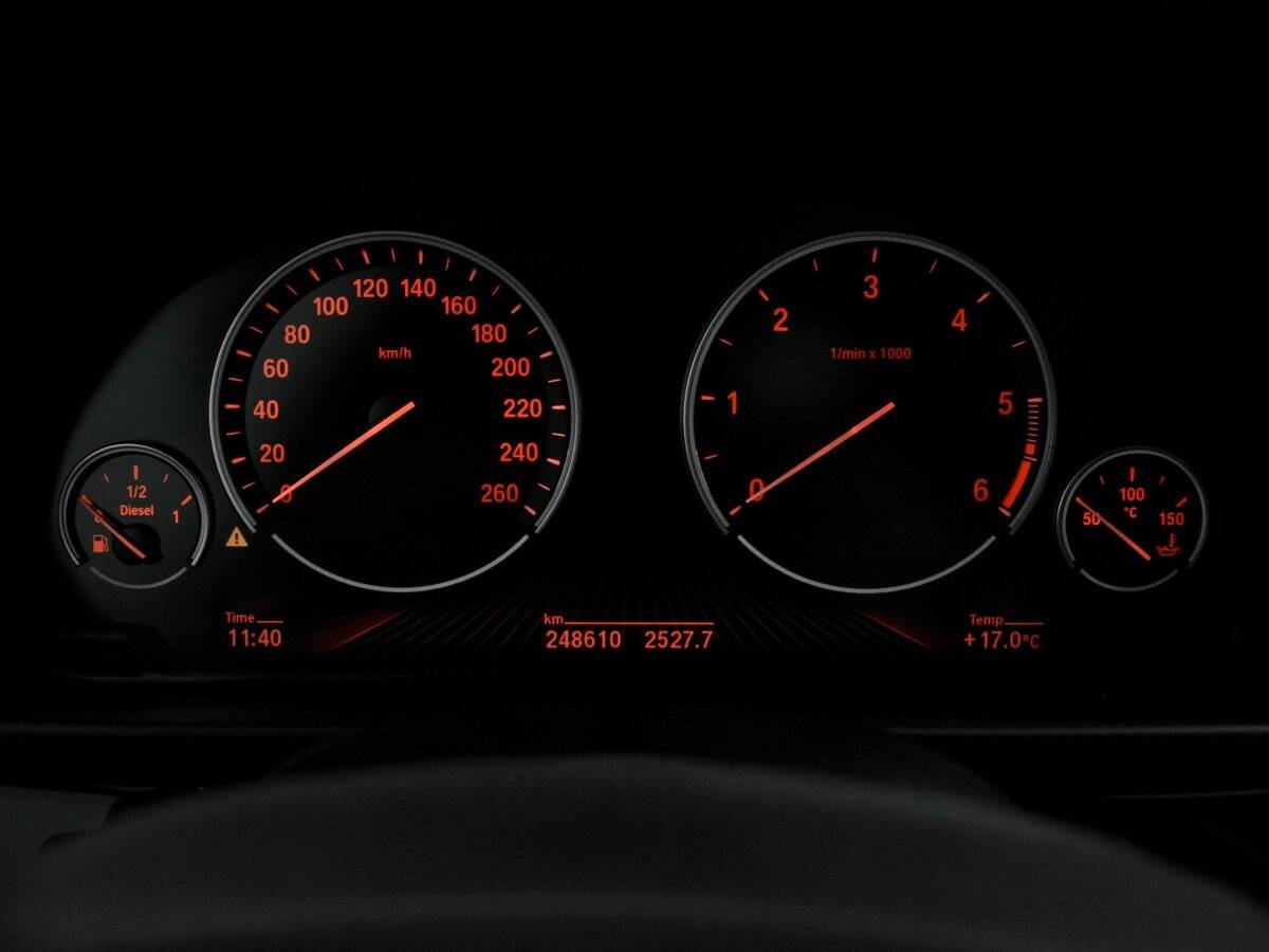 Купить BMW 5 серии 520d VI (F10/F11/F07), 2011, 248 609 км, фото №19