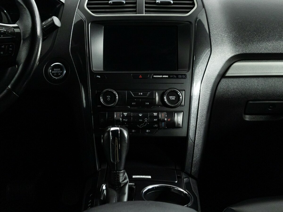 Купить Ford Explorer V Рестайлинг 2, 2019, 140 614 км, фото №12