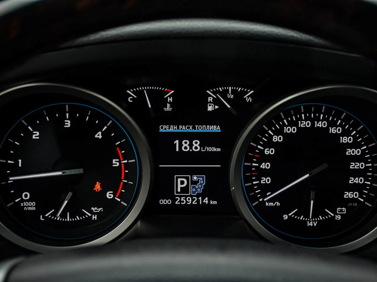 Купить Toyota Land Cruiser 200 Series Рестайлинг 1, 2012, 259 212 км, фото №9