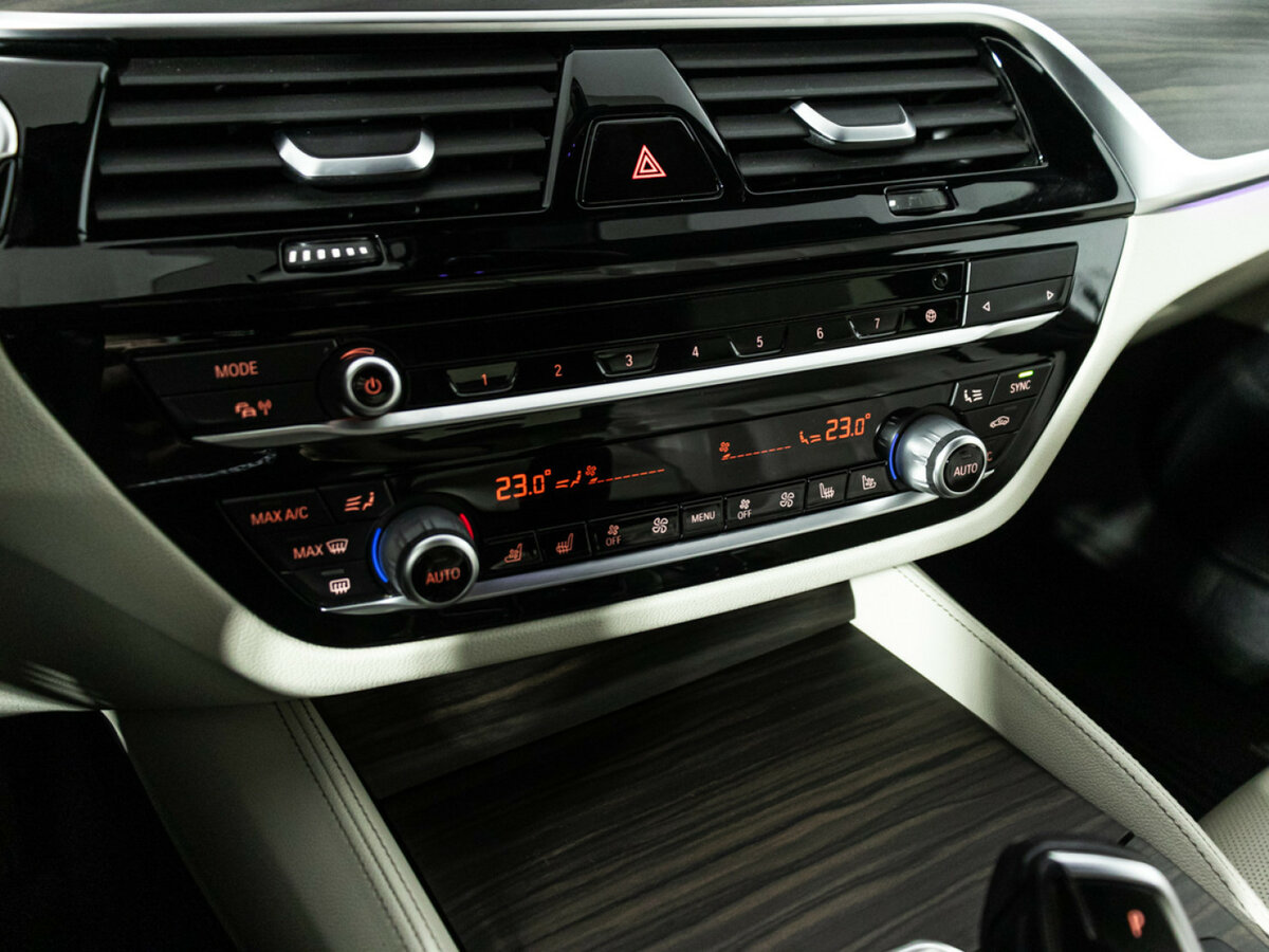 Купить BMW 5 серии 530d xDrive VII (G30/G31), 2019, 98 200 км, фото №18