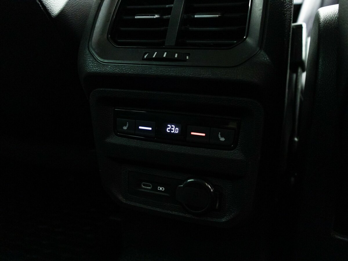 Купить Volkswagen Tiguan II Рестайлинг, 2021, 77 820 км, фото №19