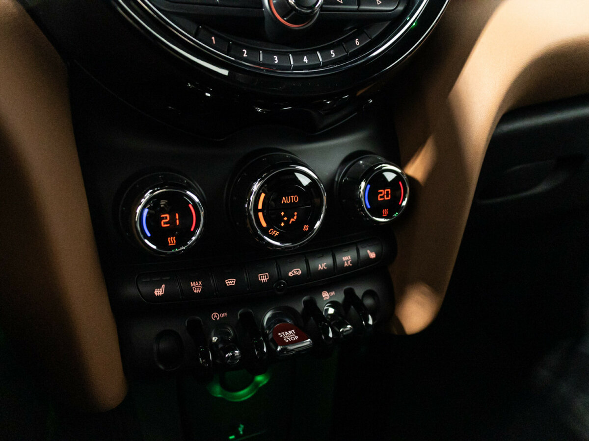 Купить Mini Hatch Cooper III (F55/F56) Рестайлинг, 2020, 33 369 км, фото №16