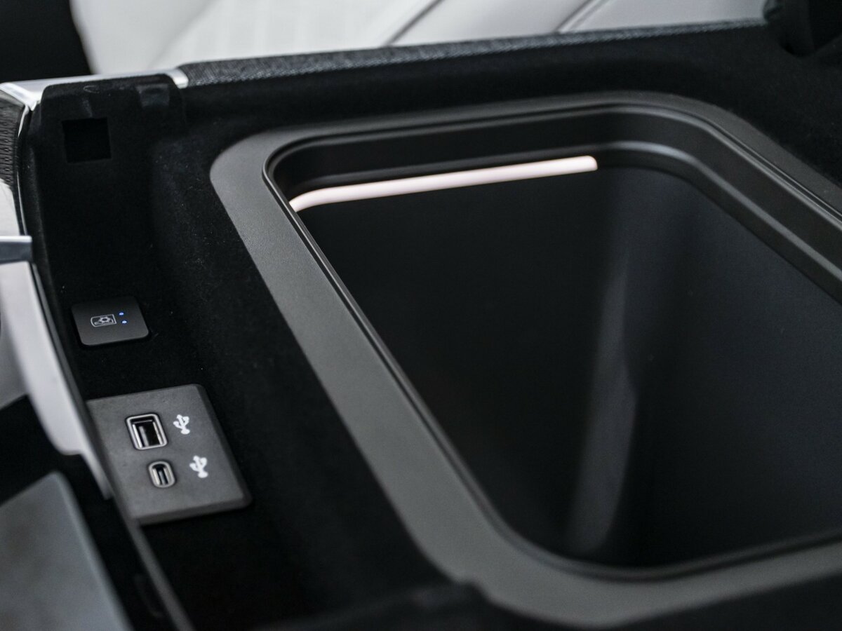 Купить Cadillac Escalade-V I Рестайлинг, 2025, 100 км, фото №30