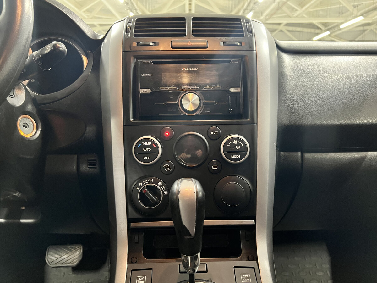 Купить Suzuki Grand Vitara II Рестайлинг, 2010, 189 457 км, фото №15