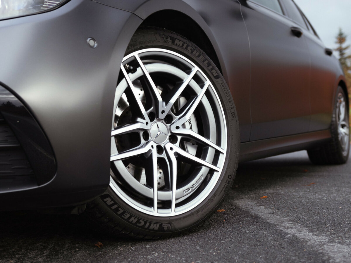 Mercedes-Benz E-Класс AMG