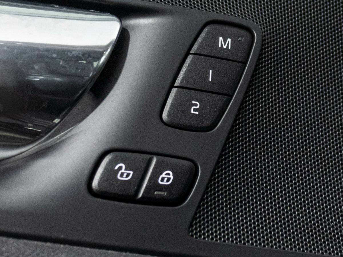 Купить Volvo XC60 II, 2020, 90 653 км, фото №15