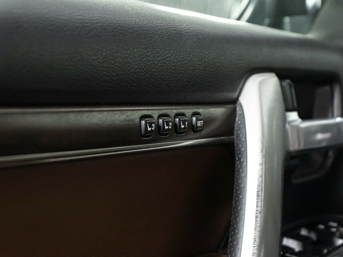 Купить Toyota Land Cruiser 200 Series Рестайлинг 2, 2017, 211 198 км, фото №14