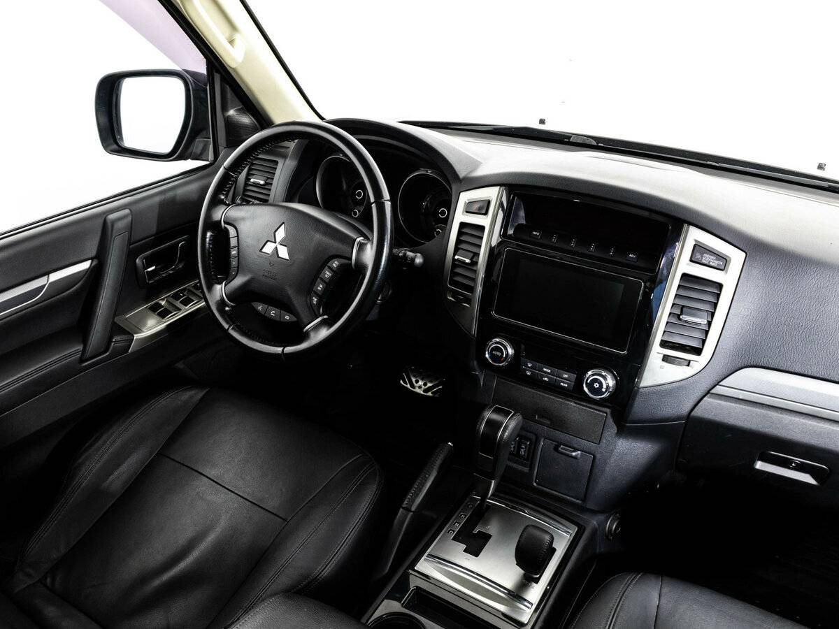 Купить Mitsubishi Pajero IV Рестайлинг 2, 2017, 110 534 км, фото №16