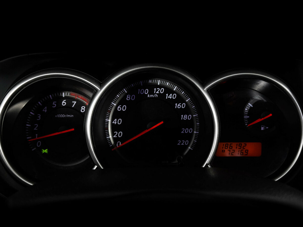 Купить Nissan Tiida I, 2010, 186 190 км, фото №15