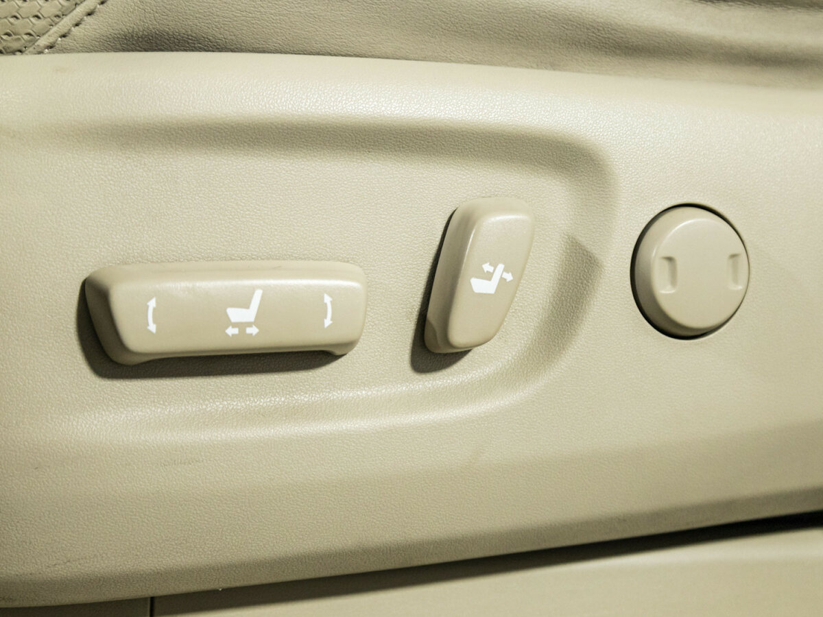 Купить Toyota Land Cruiser Prado 150 Series, 2009, 336 739 км, фото №13