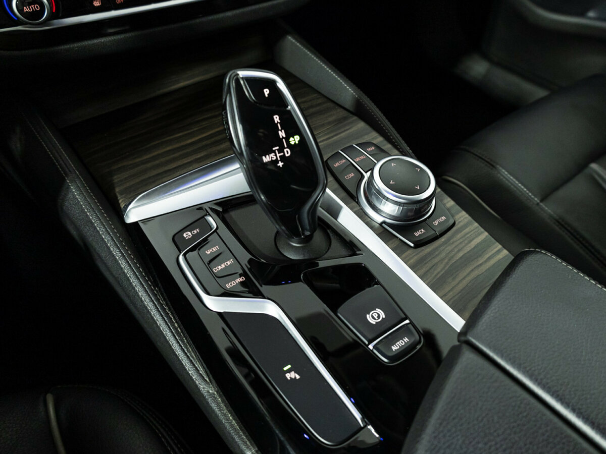 Купить BMW 5 серии 520d xDrive VII (G30/G31/G38), 2018, 61 332 км, фото №17