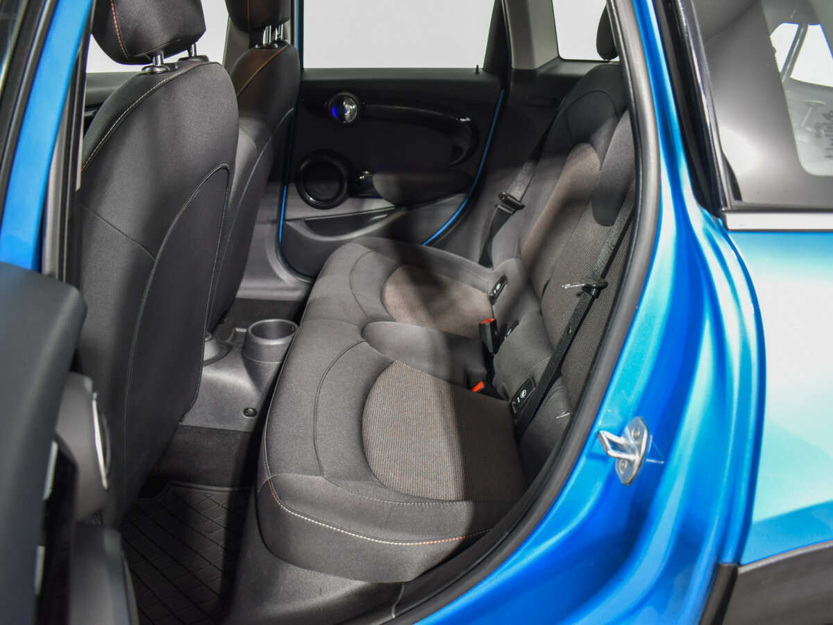 Купить Mini Hatch Cooper III (F55/F56) Рестайлинг, 2019, 56 300 км, фото №11