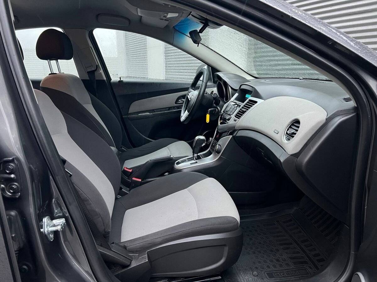 Купить Chevrolet Cruze I, 2011, 347 000 км, фото №9