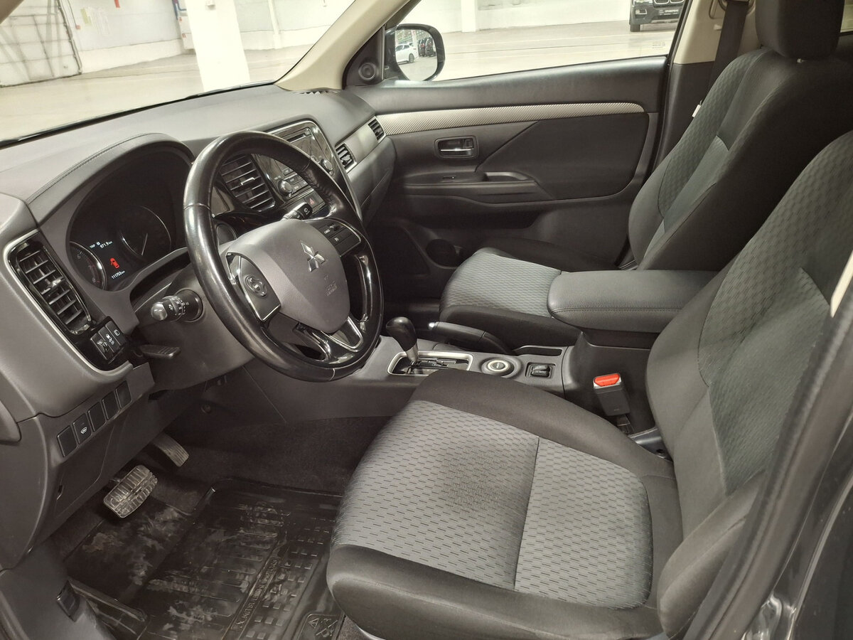 Купить Mitsubishi Outlander III Рестайлинг 2, 2015, 111 754 км, фото №15
