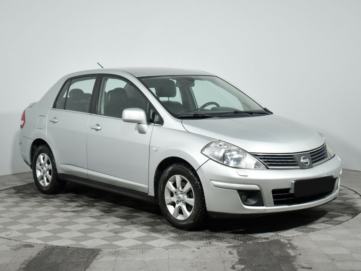 Nissan Tiida