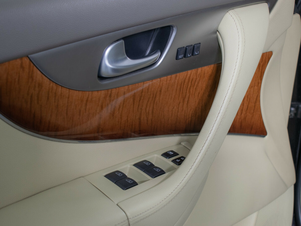 Купить Infiniti QX70, 2015, 152 829 км, фото №12