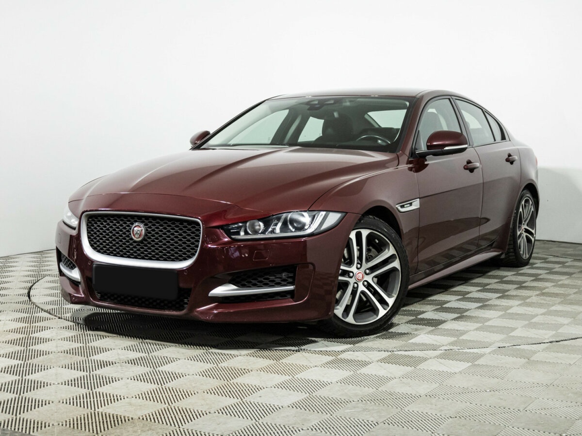 Jaguar XE